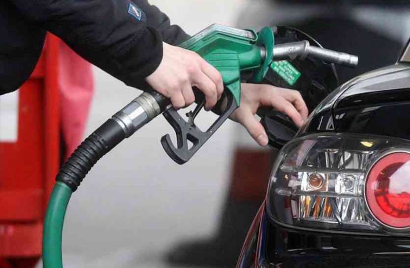 Petrol Diesel Price Today : पेट्रोल और डीजल की कीमत में एक महीने के बाद इजाफा