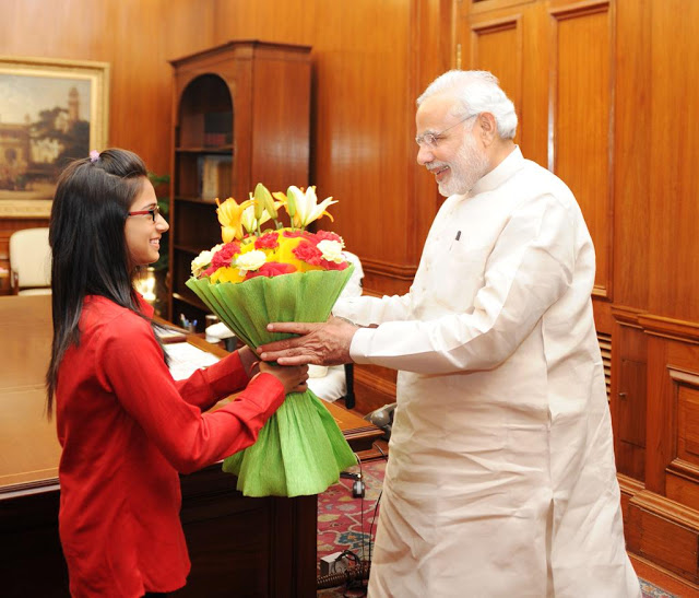 Narendra Modi Congratulating Maryam Asif Siddiqui, winner of Bhagavad Gita